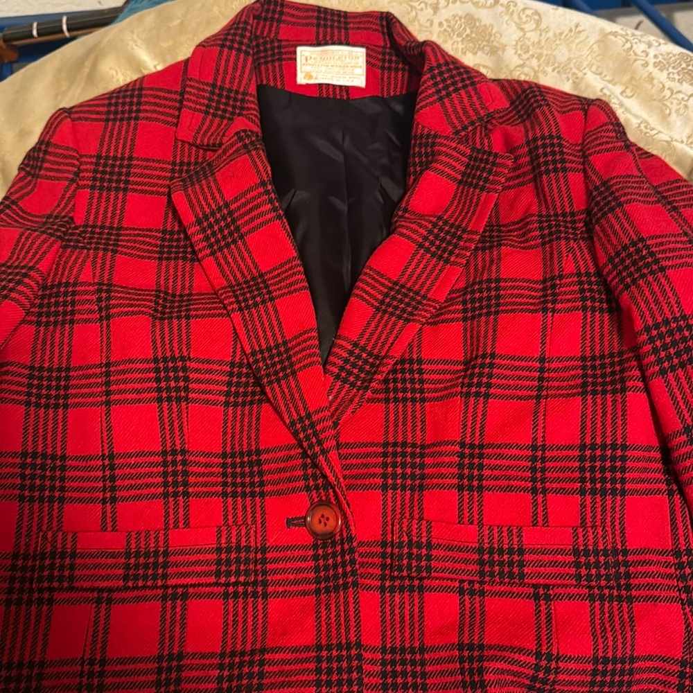 Pendleton size 6 blazer 100% virgin wool